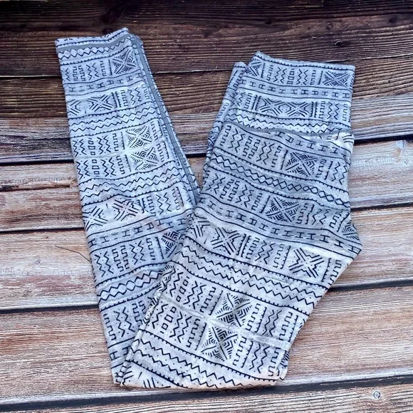 ✨NIYAMA SOL MOONFLOWER TRIBAL PRINT BAREFOOT FULL LENGTH LEGGINGS XS - Picture 4 of 9